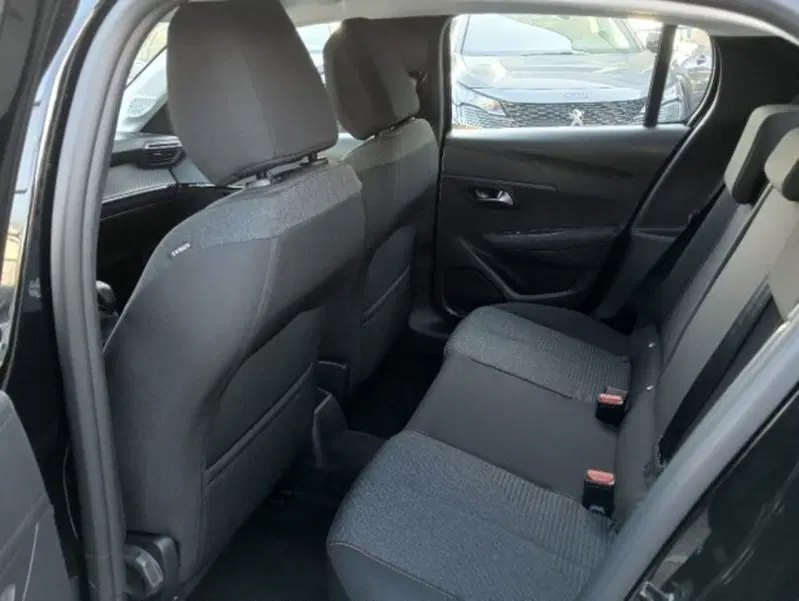 Peugeot 208 nuova a Brescia (10)