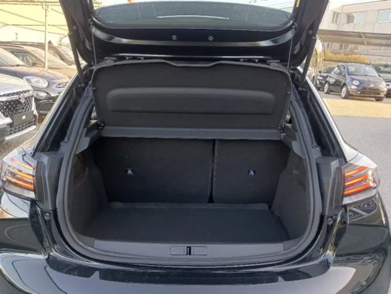 Peugeot 208 nuova a Brescia (14)