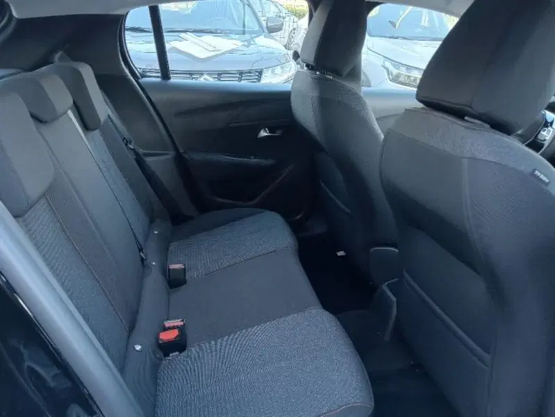 Peugeot 208 nuova a Brescia (16)