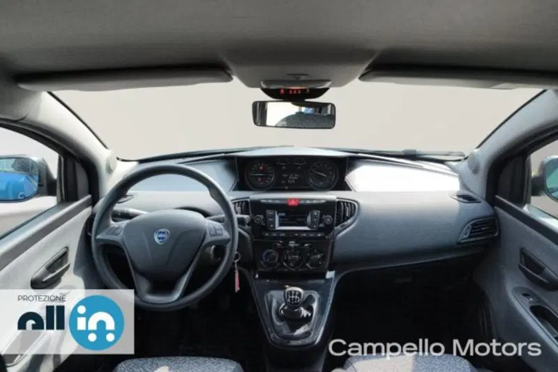 Lancia Ypsilon usata a Venezia (7)