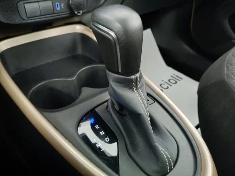 Toyota Aygo X usata a Teramo (17)