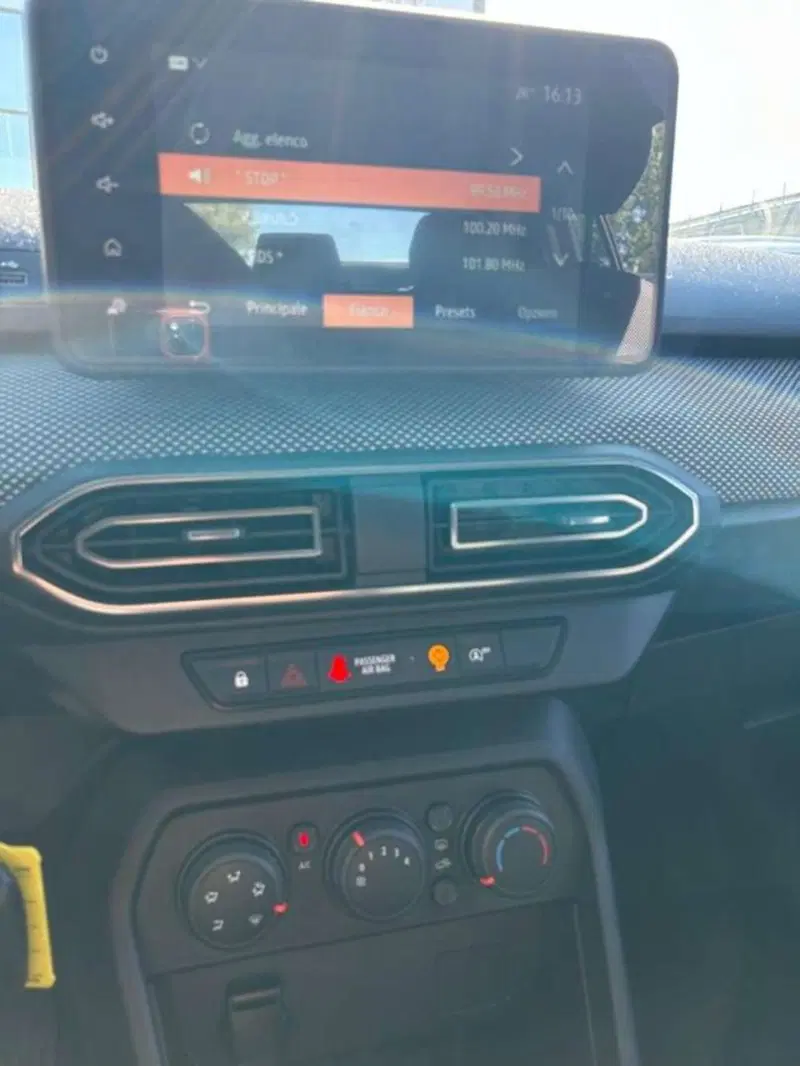 Dacia Sandero usata a Firenze (13)