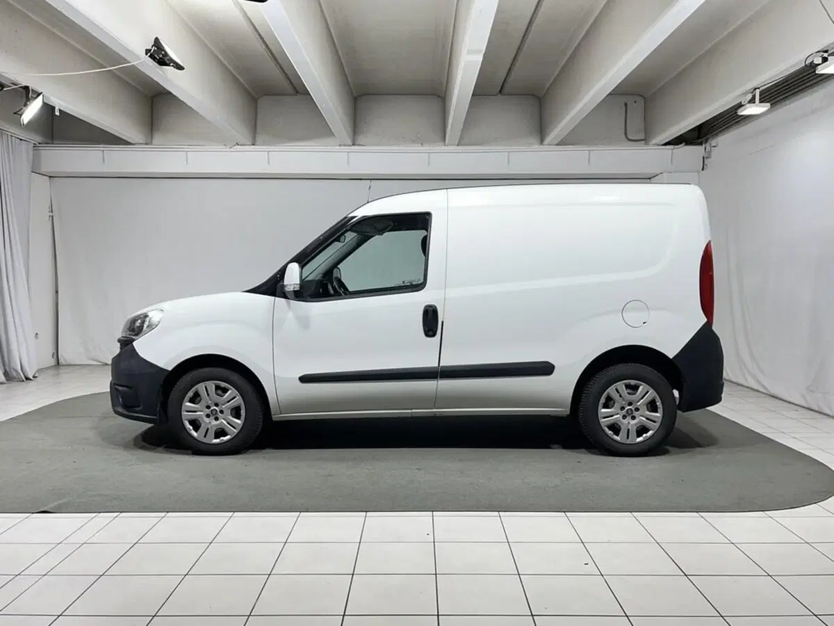 Fiat Doblò Furgone usata a Sondrio (2)