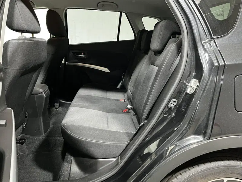 Suzuki S-Cross usata a Sondrio (11)