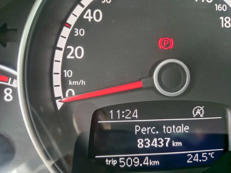 Volkswagen Maggiolino Cabrio usata a Firenze (11)