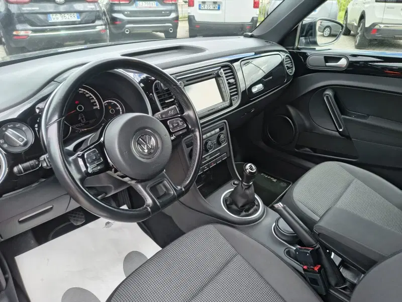Volkswagen Maggiolino Cabrio usata a Firenze (17)