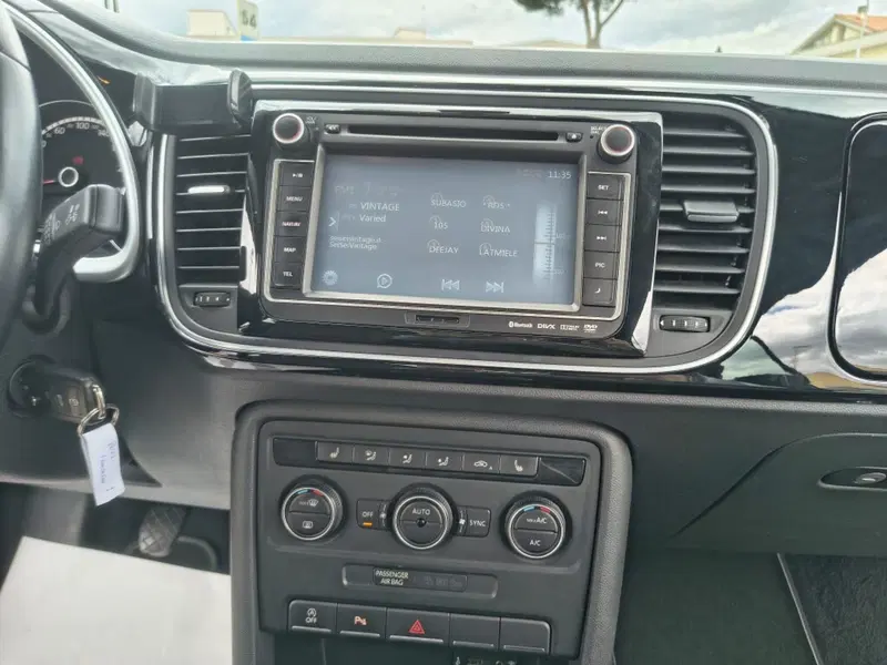 Volkswagen Maggiolino Cabrio usata a Firenze (19)