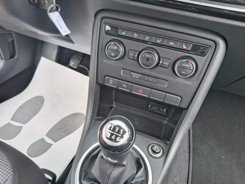 Volkswagen Maggiolino Cabrio usata a Firenze (20)
