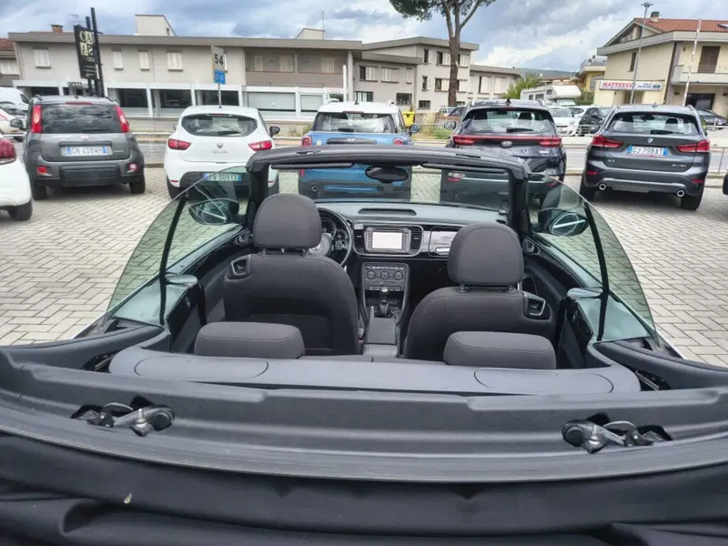 Volkswagen Maggiolino Cabrio usata a Firenze (8)