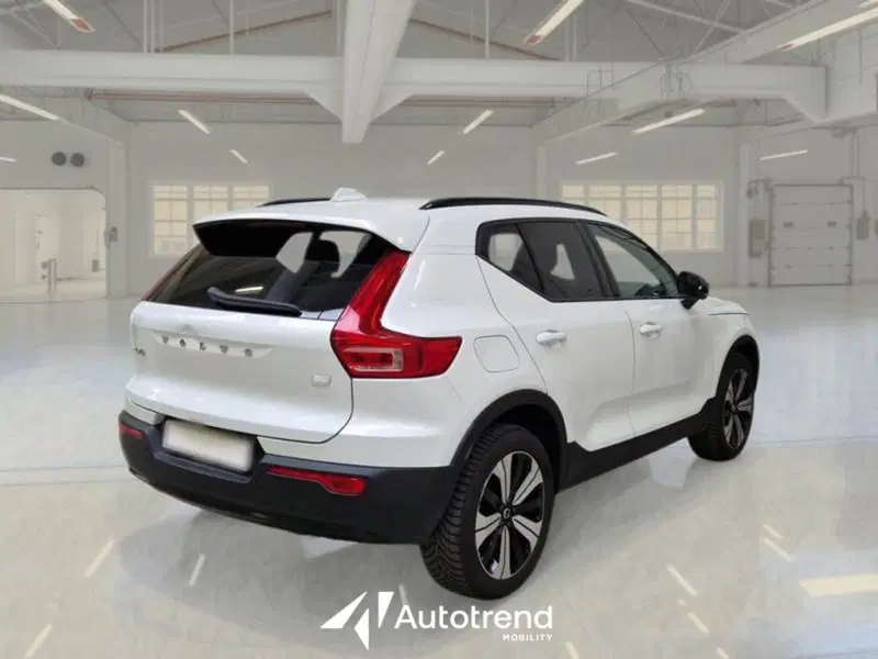 Volvo XC40 usata a Bari (13)