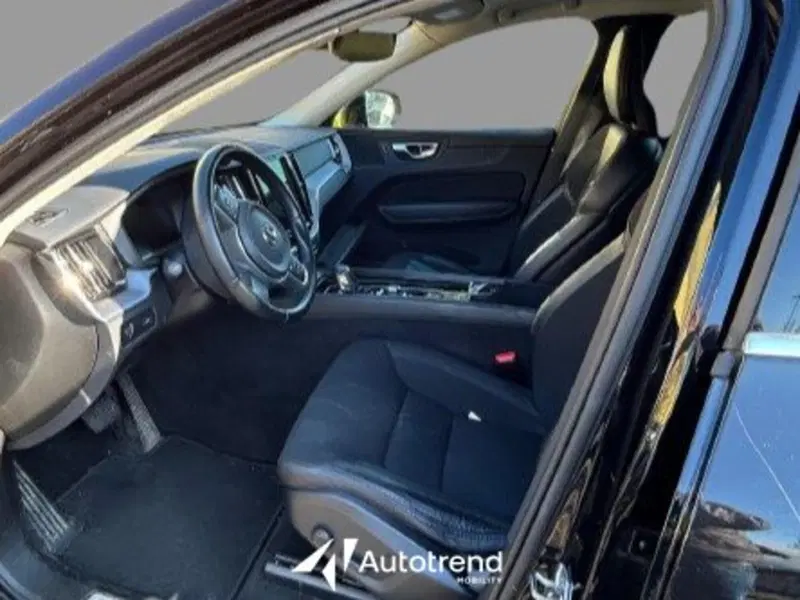 Volvo XC60 usata a Bari (13)