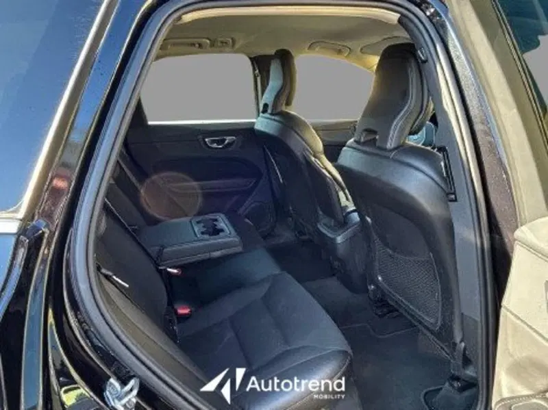 Volvo XC60 usata a Bari (4)