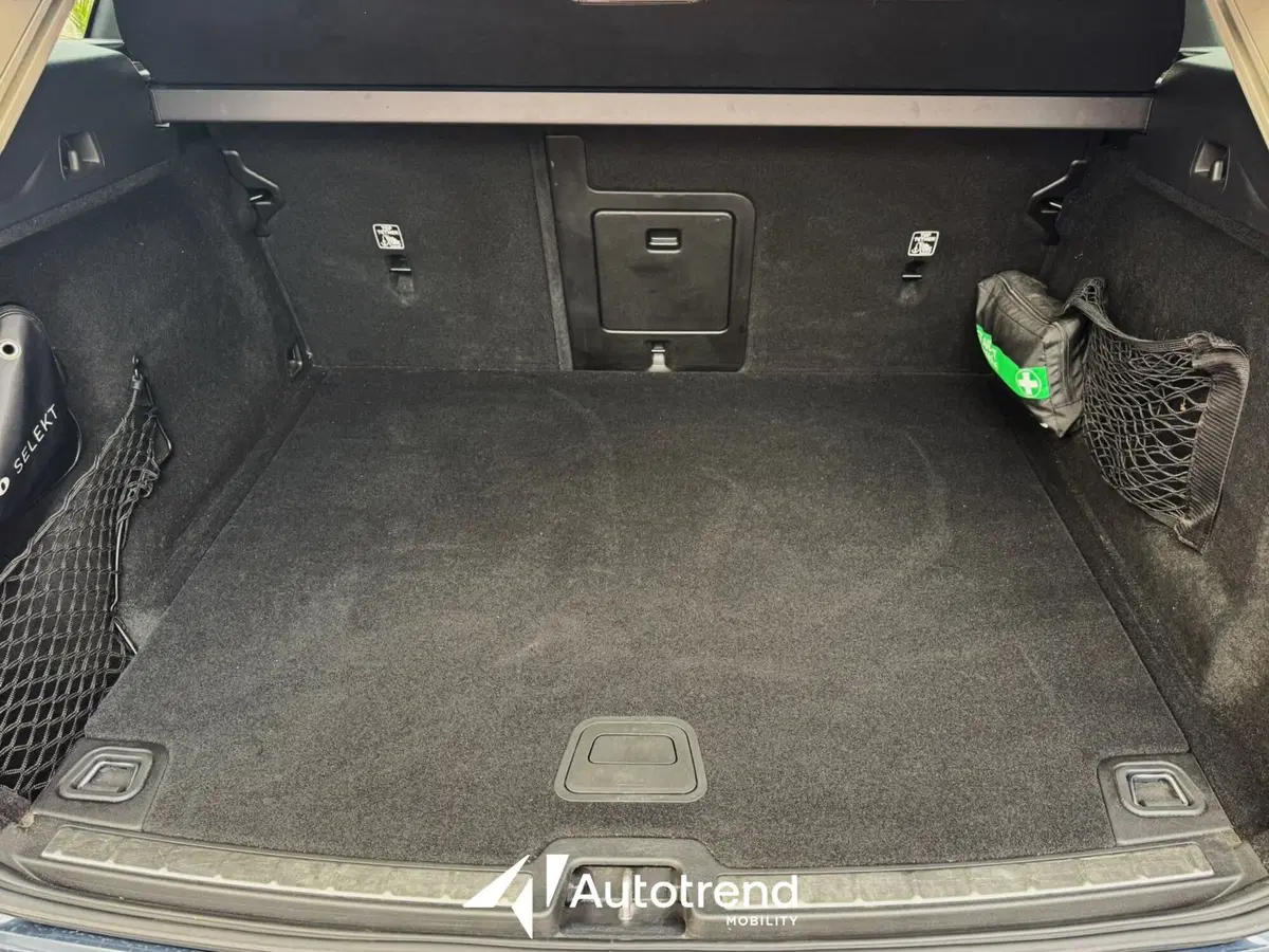 Volvo XC60 usata a Bari (13)