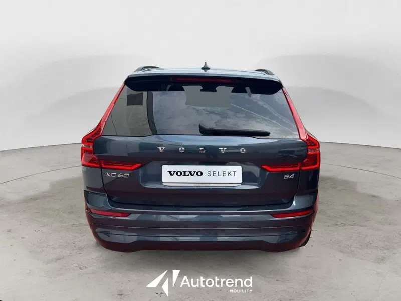 Volvo XC60 usata a Bari (6)