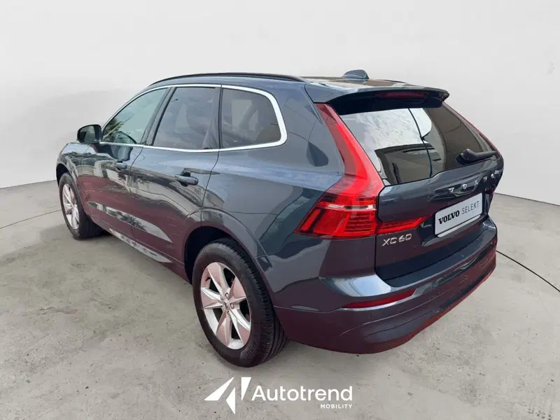 Volvo XC60 usata a Bari (7)