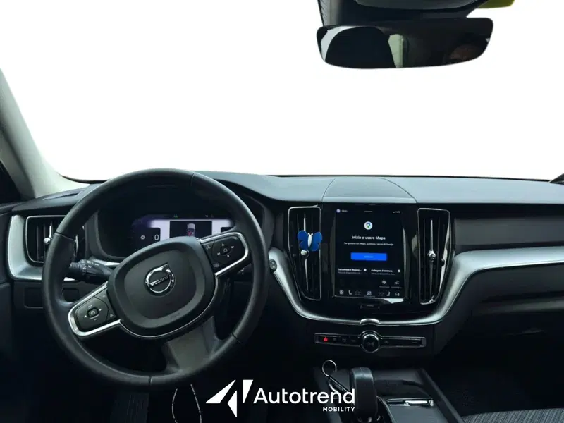 Volvo XC60 usata a Bari (9)