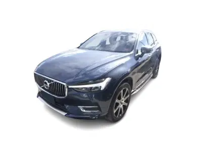 Volvo XC60 B5 (d) AWD automatico Ultimate Dark del 2021 usata a Bari