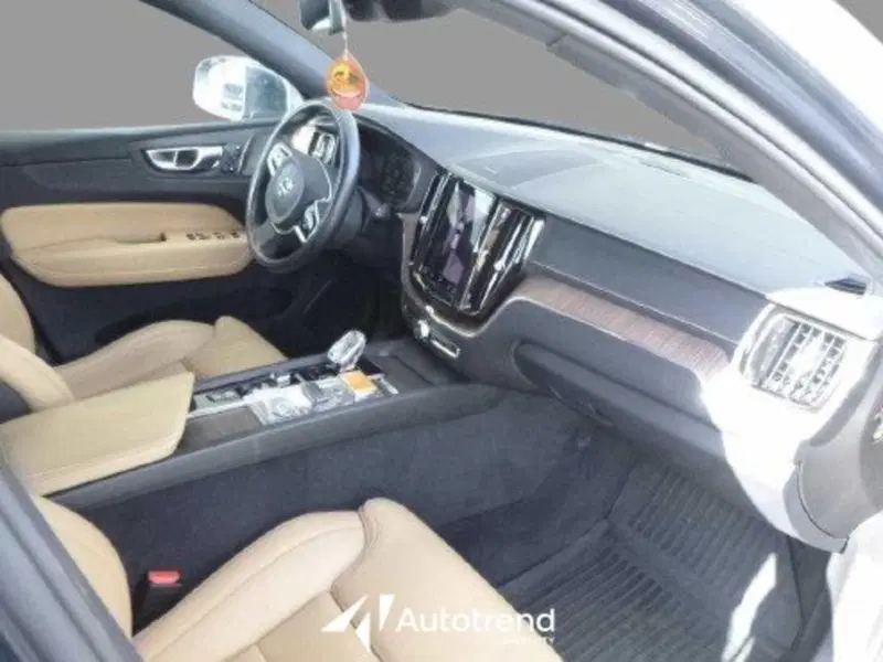 Volvo XC60 usata a Bari (5)