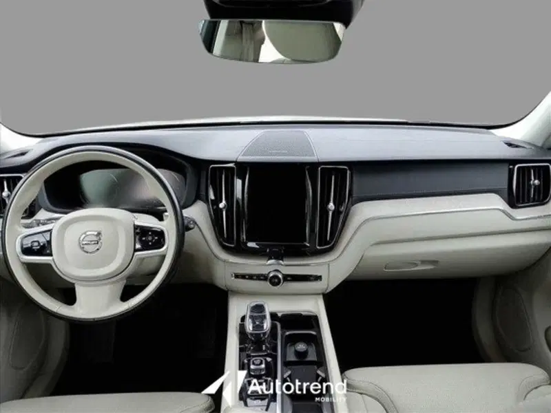 Volvo XC60 usata a Bari (16)