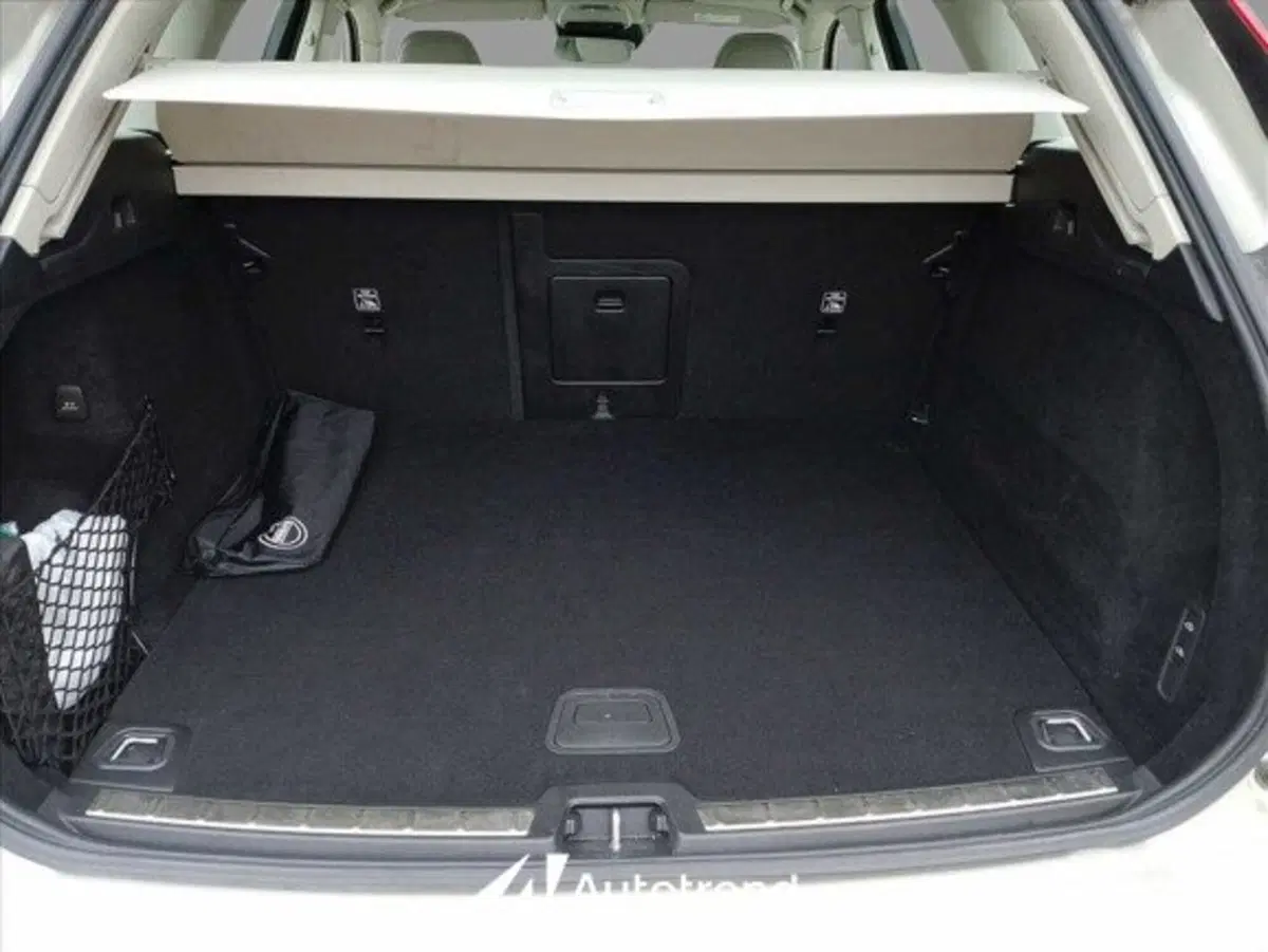Volvo XC60 usata a Bari (18)