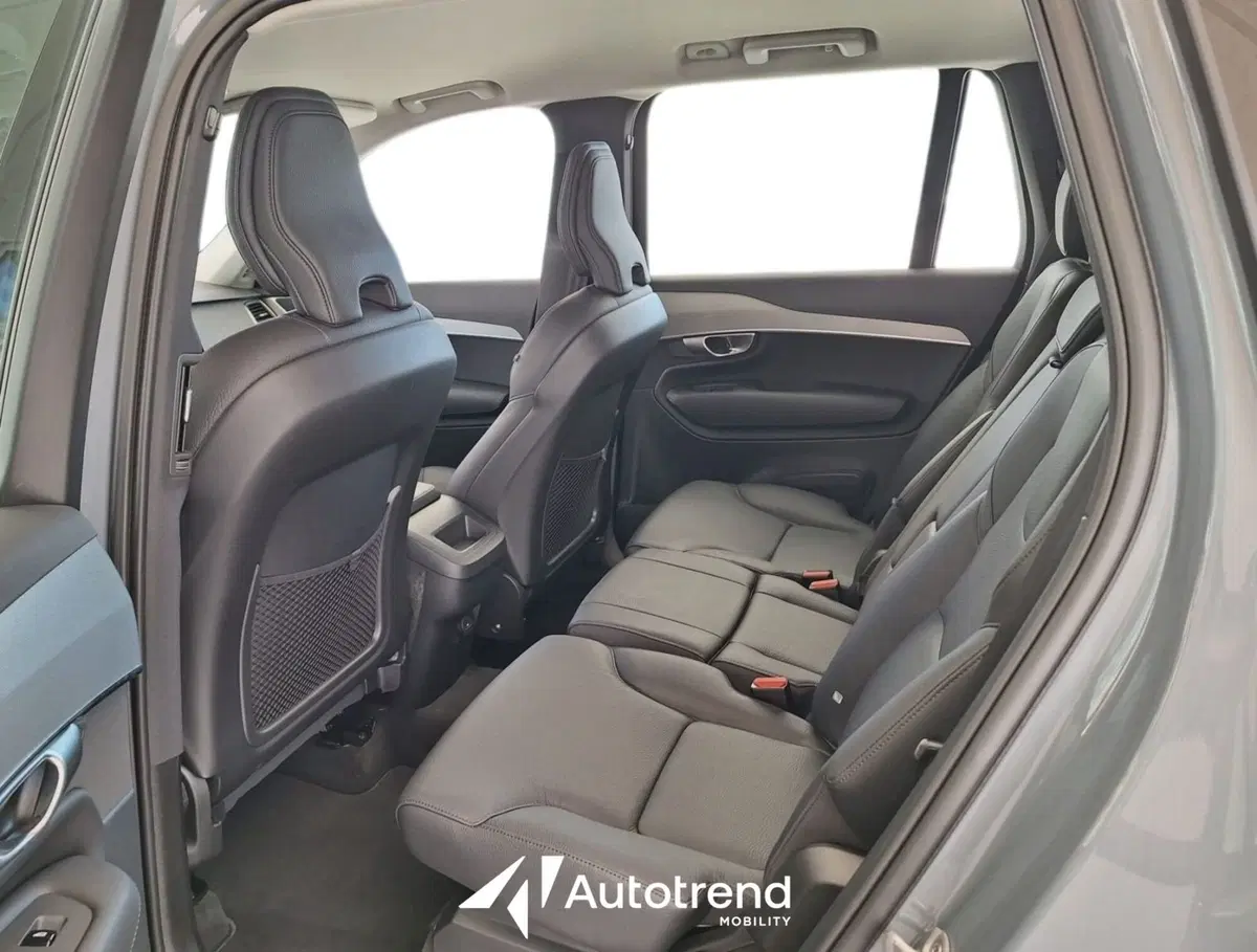Volvo XC90 usata a Bari (14)