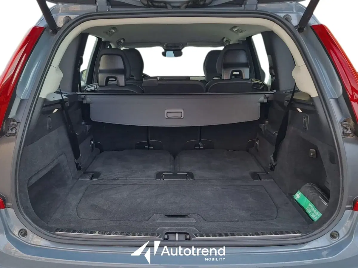 Volvo XC90 usata a Bari (15)