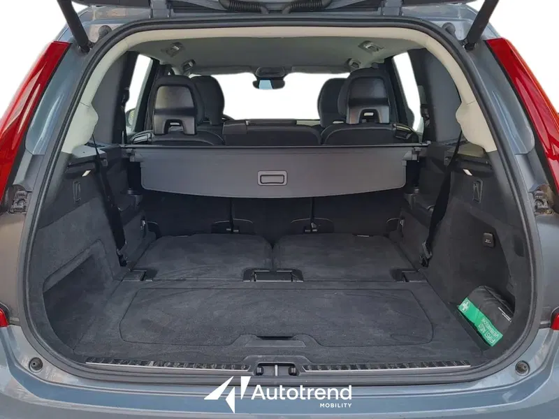 Volvo XC90 usata a Bari (15)
