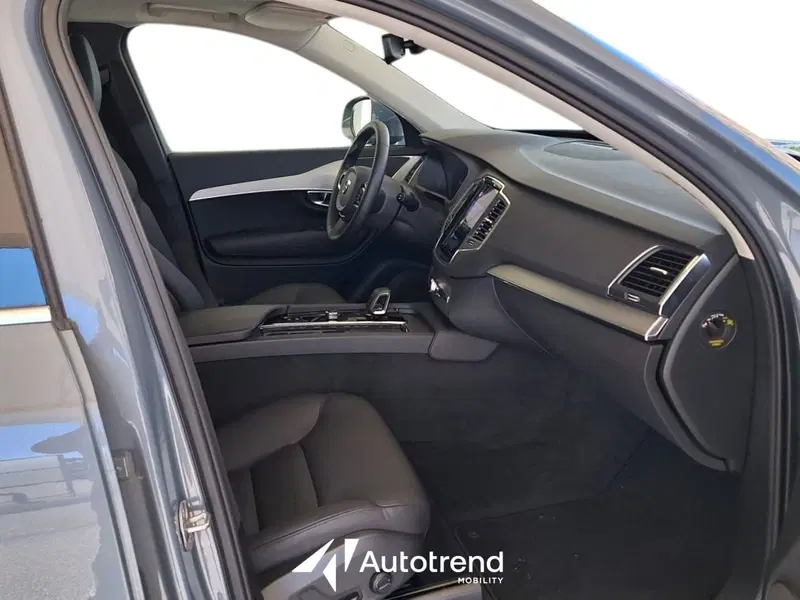 Volvo XC90 usata a Bari (7)