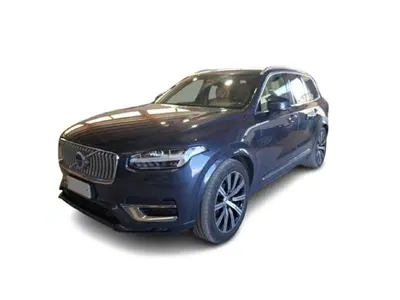 Volvo XC90 B5 (d) AWD automatico 7 posti Plus Bright del 2023 usata a Bari