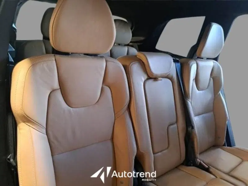 Volvo XC90 usata a Bari (18)
