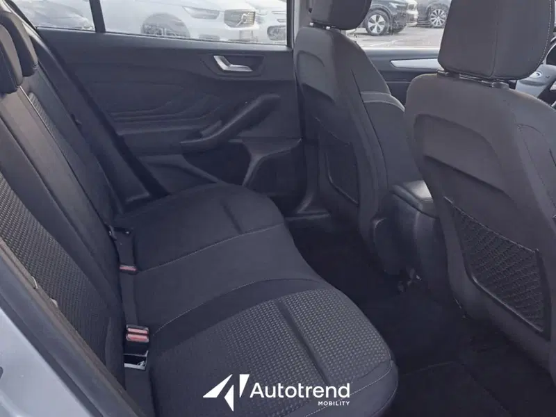 Ford Focus usata a Bari (13)