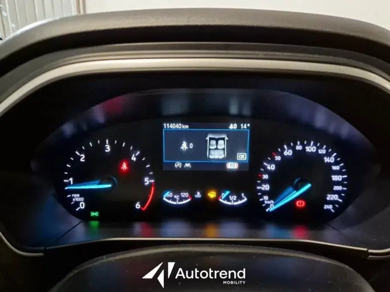 Ford Focus Station Wagon usata a Bari (10)