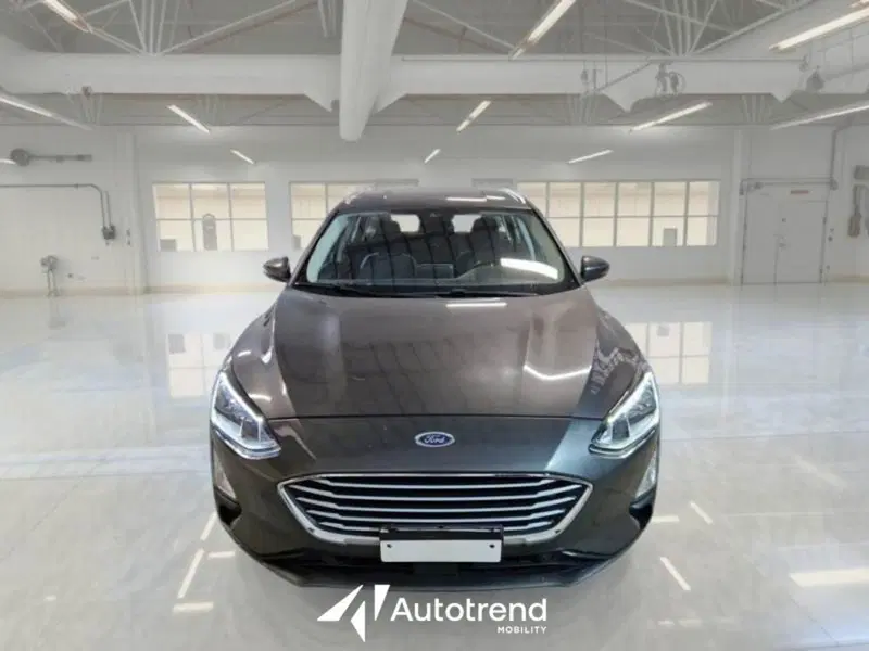 Ford Focus Station Wagon usata a Bari (15)