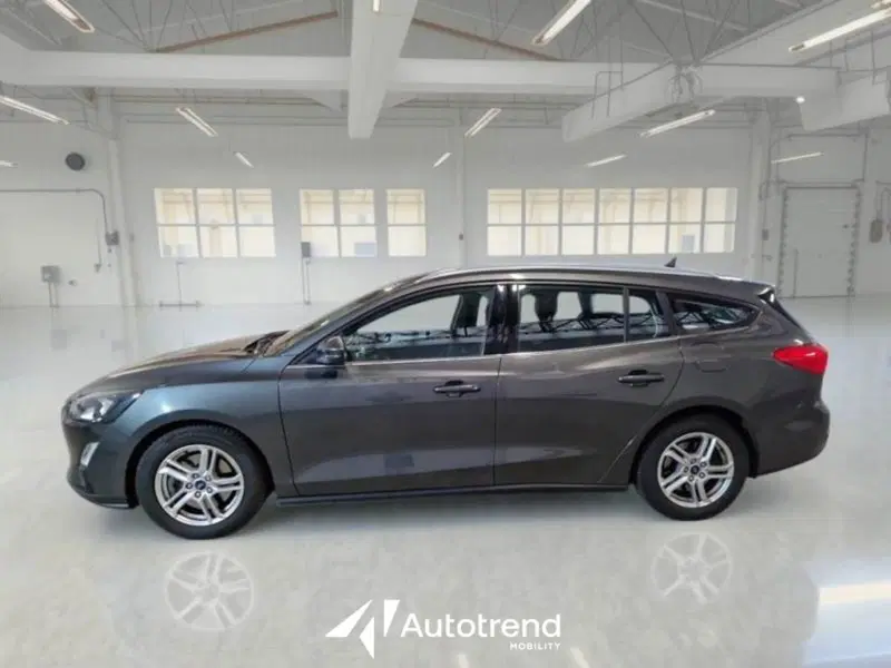 Ford Focus Station Wagon usata a Bari (4)