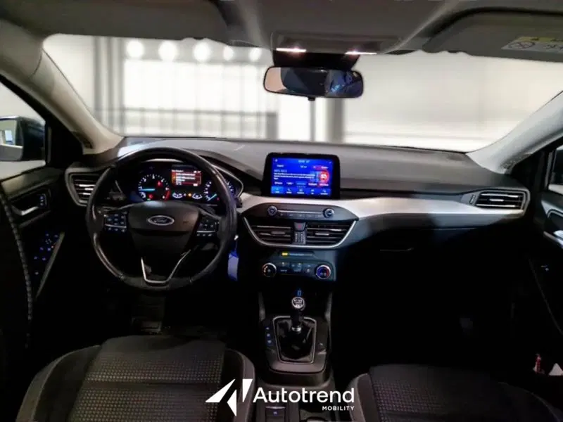 Ford Focus Station Wagon usata a Bari (9)