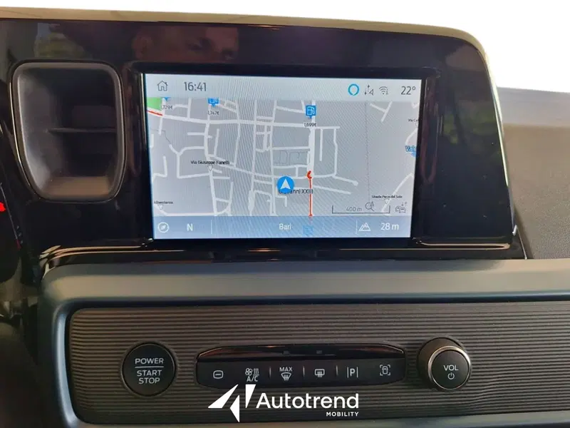 Ford Tourneo Courier usata a Bari (12)