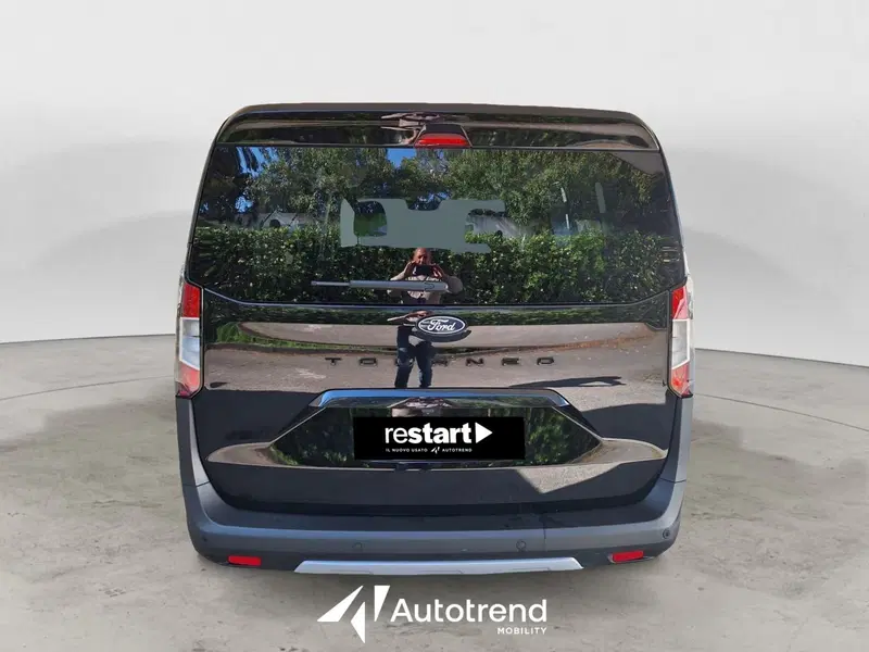 Ford Tourneo Courier usata a Bari (4)