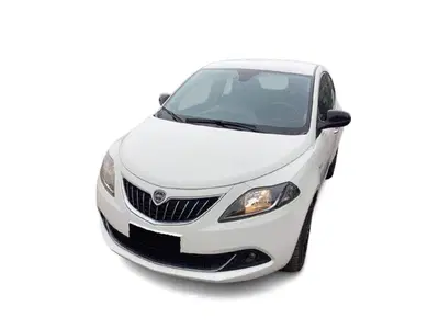 Lancia Ypsilon 1.0 FireFly 5 porte S&amp;S Hybrid Silver Plus del 2021 usata a Bari