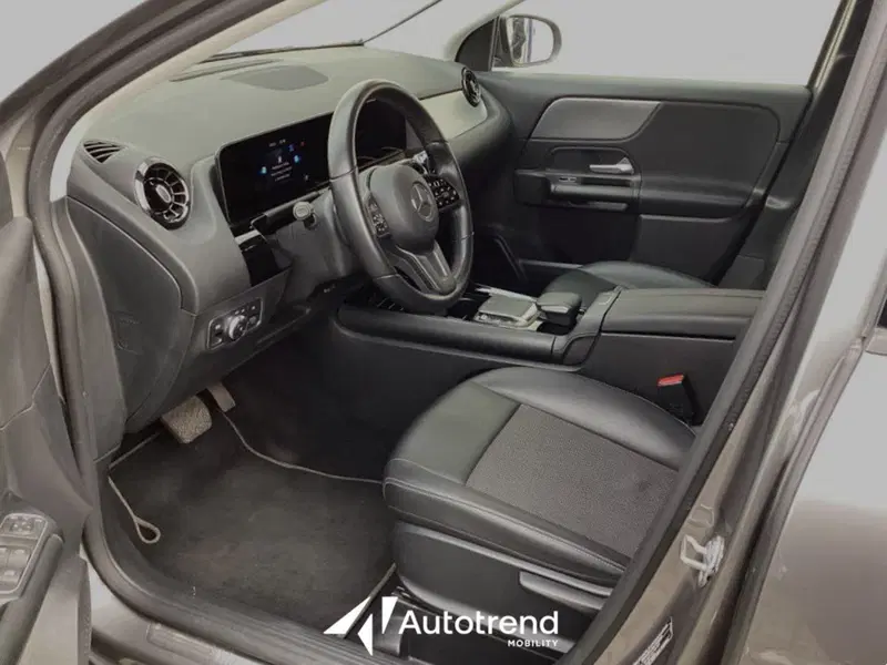 Mercedes-Benz GLA SUV usata a Bari (3)