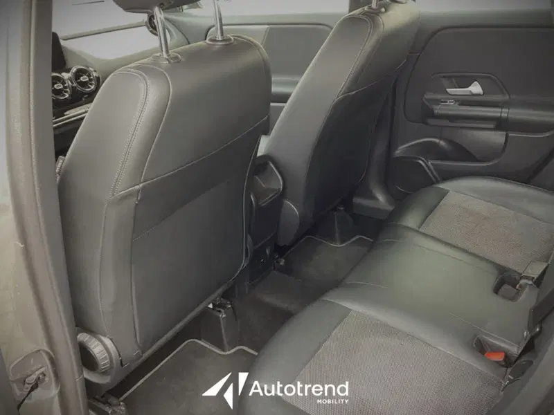 Mercedes-Benz GLA SUV usata a Bari (6)