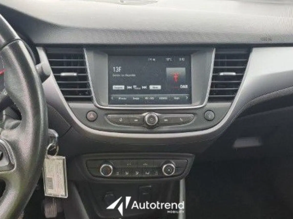 Opel Crossland usata a Bari (18)