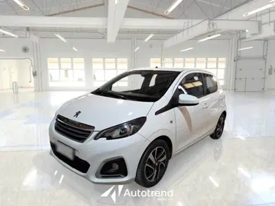 Peugeot 108 72 5 porte Allure del 2021 usata a Bari