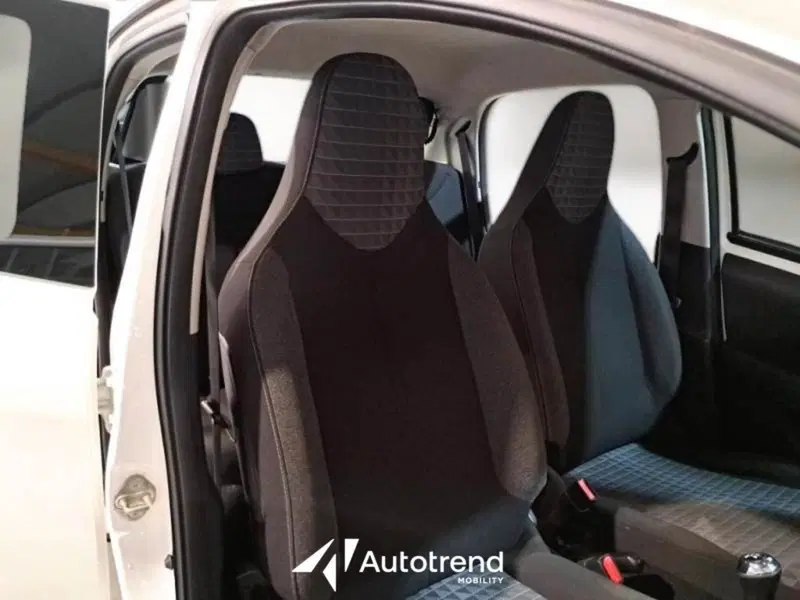 Peugeot 108 usata a Bari (6)