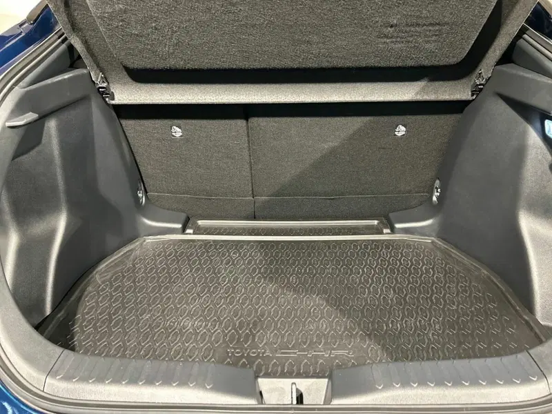 Toyota Toyota C-HR usata a Lecco (12)