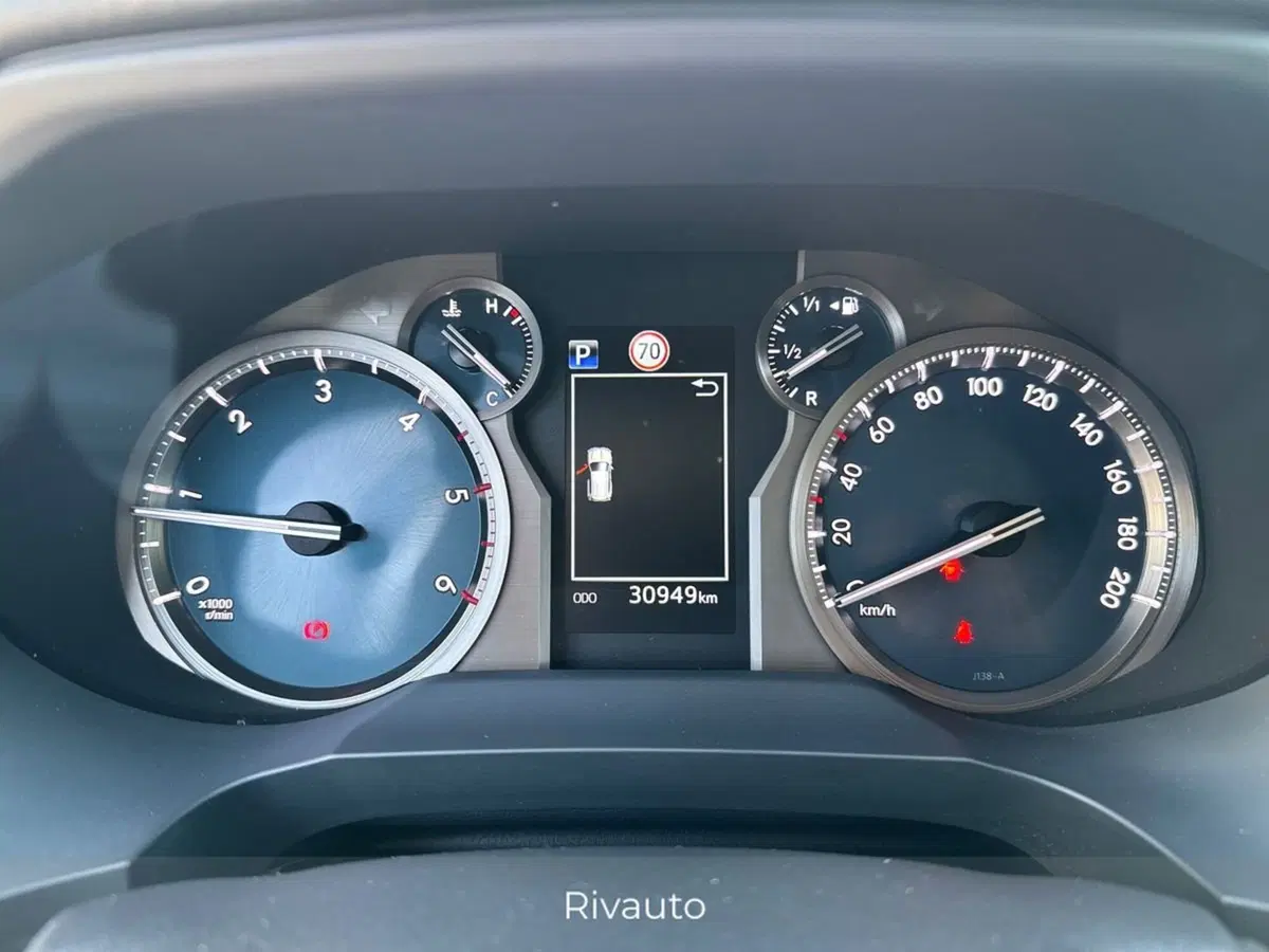 Toyota Land Cruiser usata a Como (11)