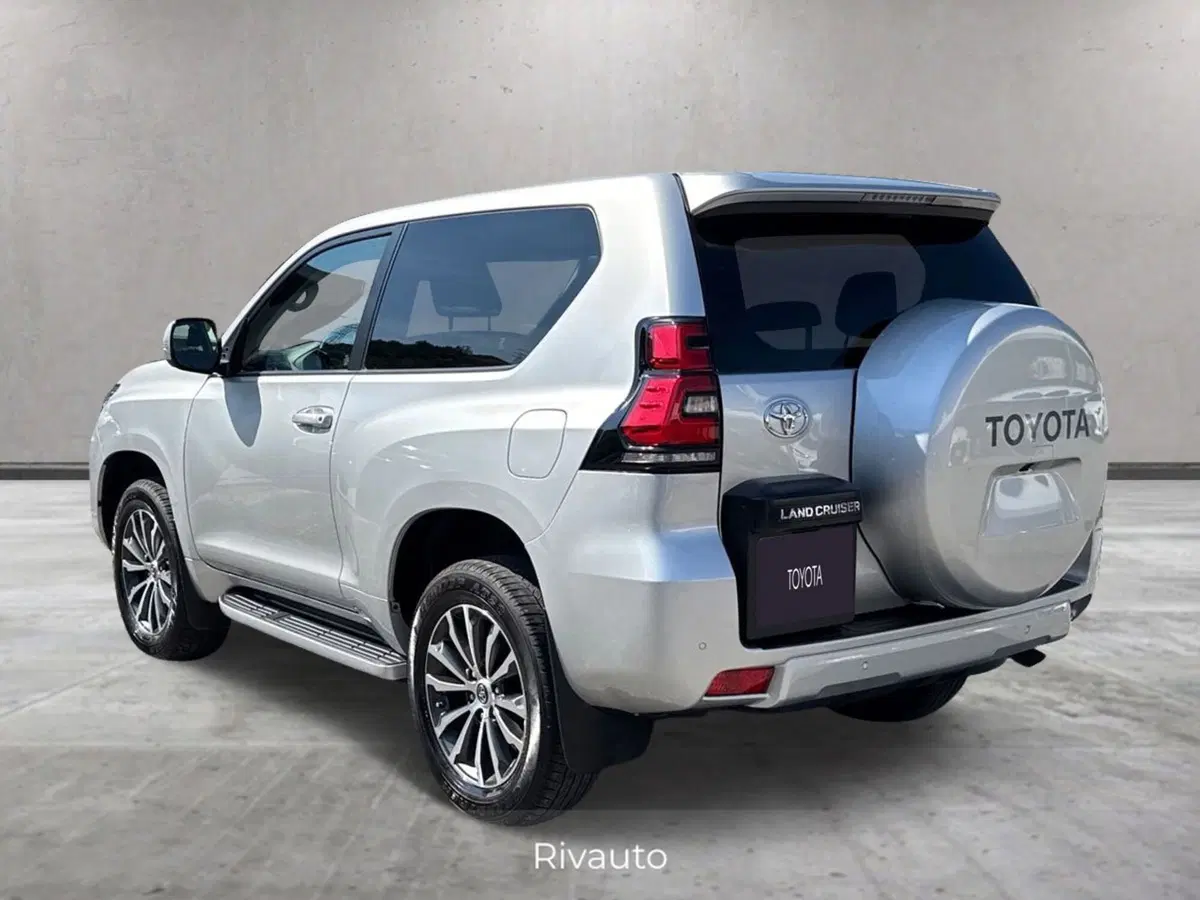 Toyota Land Cruiser usata a Como (14)