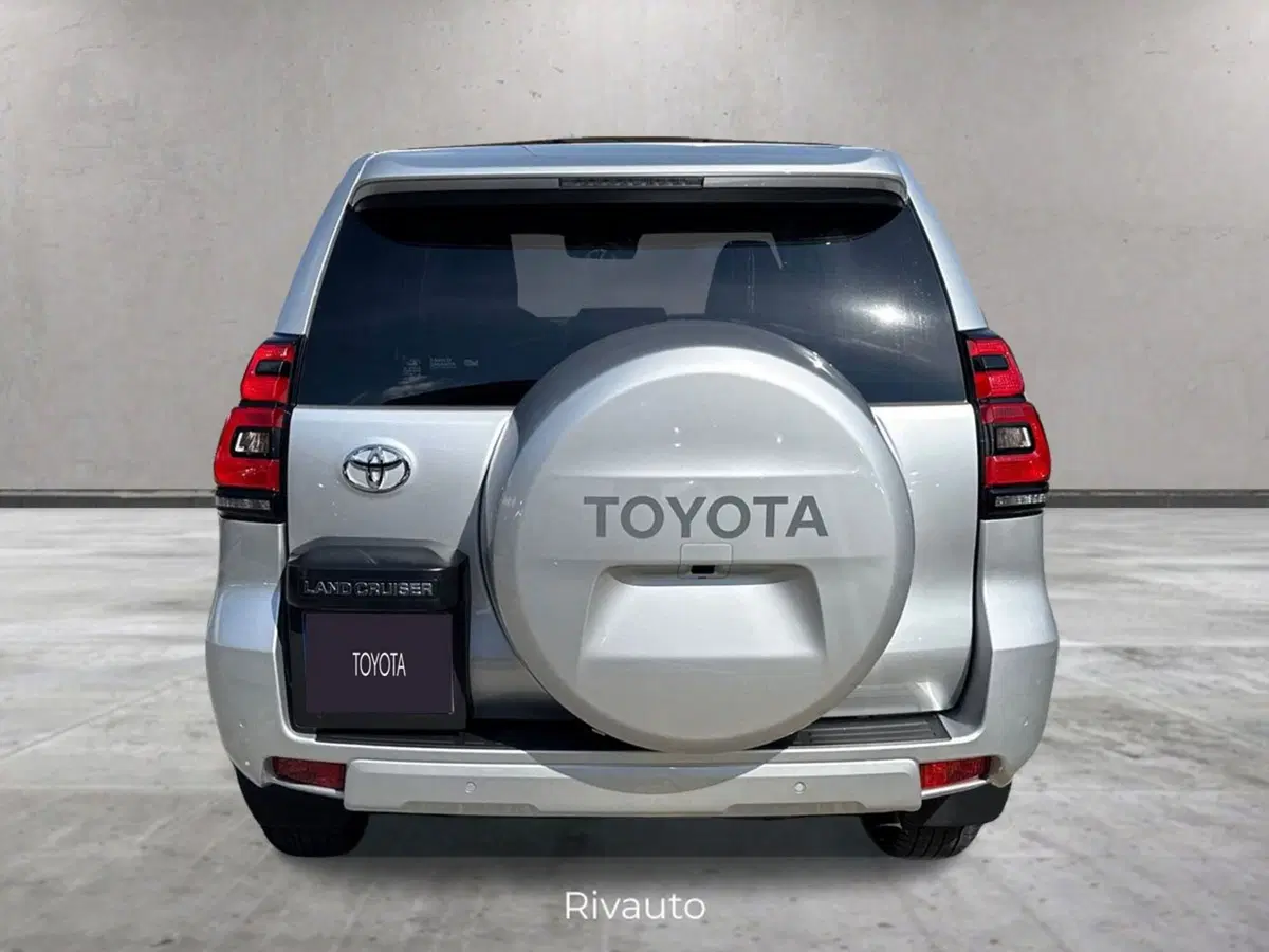 Toyota Land Cruiser usata a Como (4)