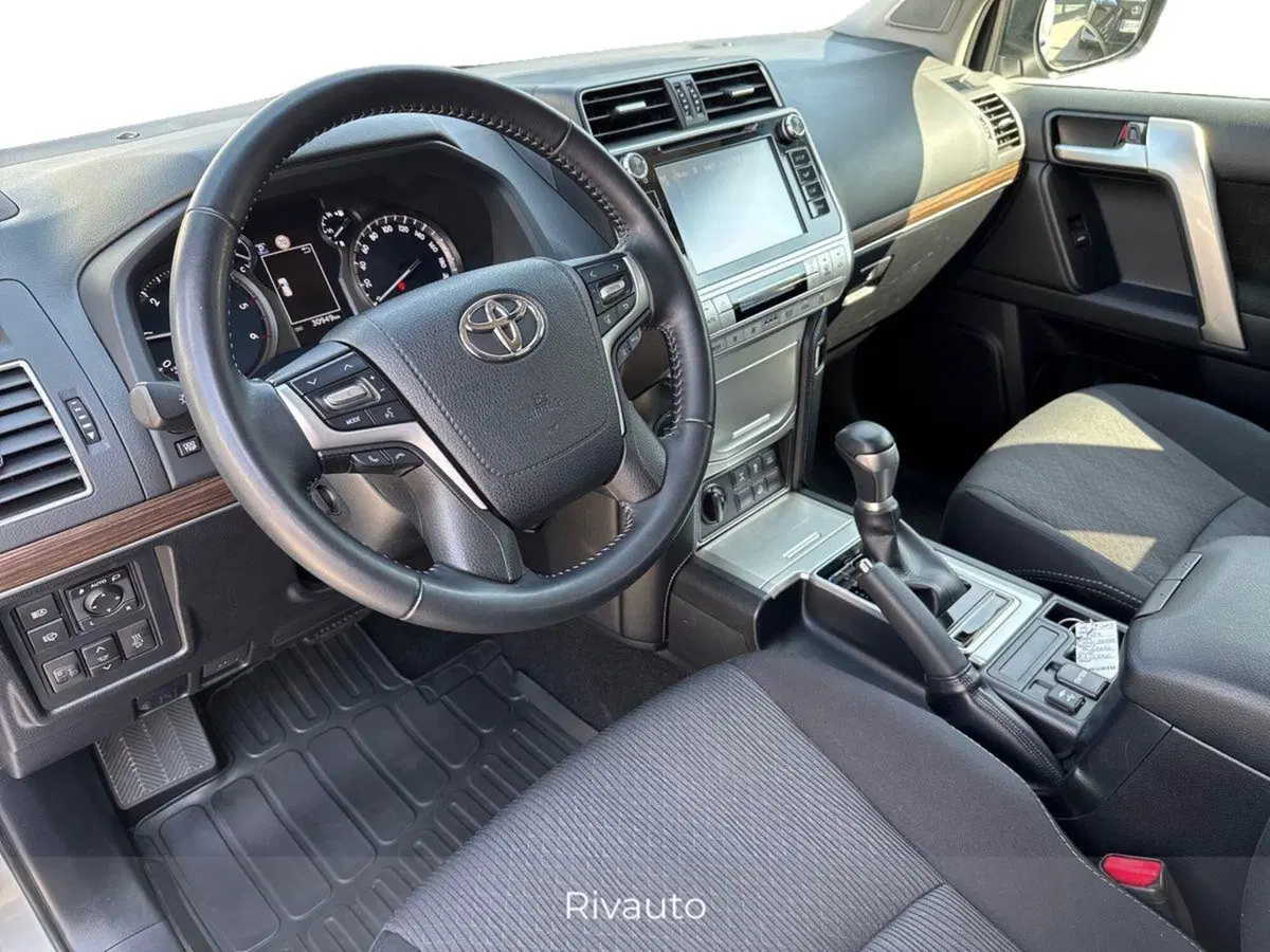 Toyota Land Cruiser usata a Como (9)