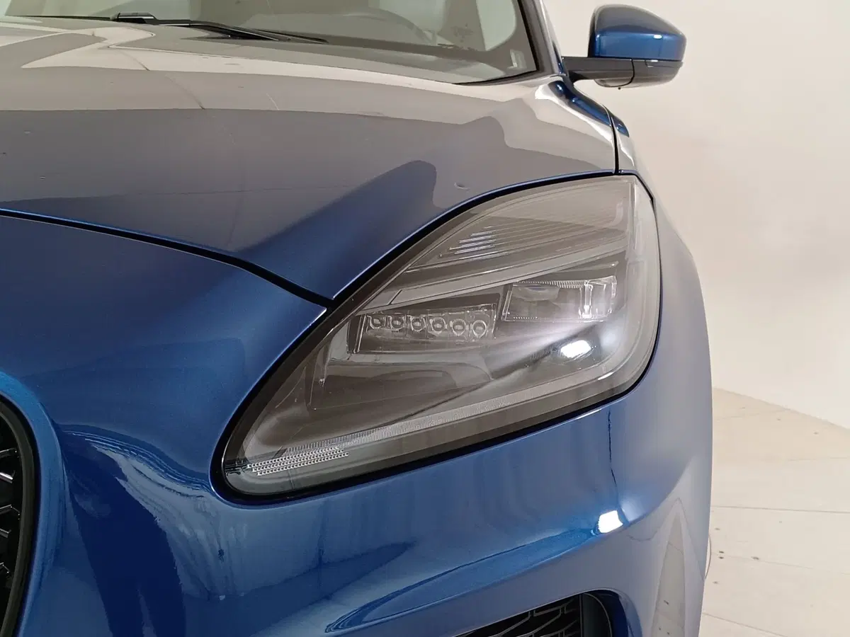 Jaguar E-Pace usata a Torino (17)