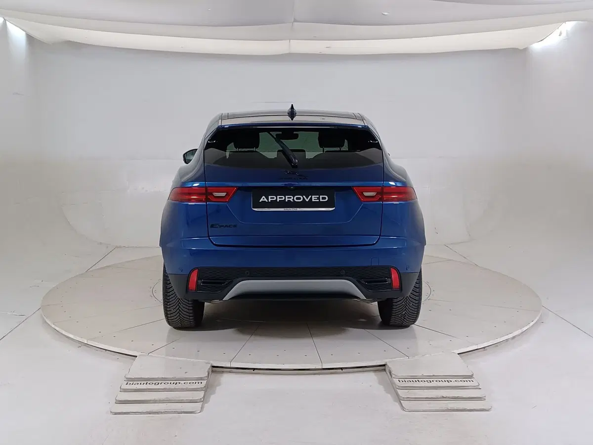 Jaguar E-Pace usata a Torino (7)